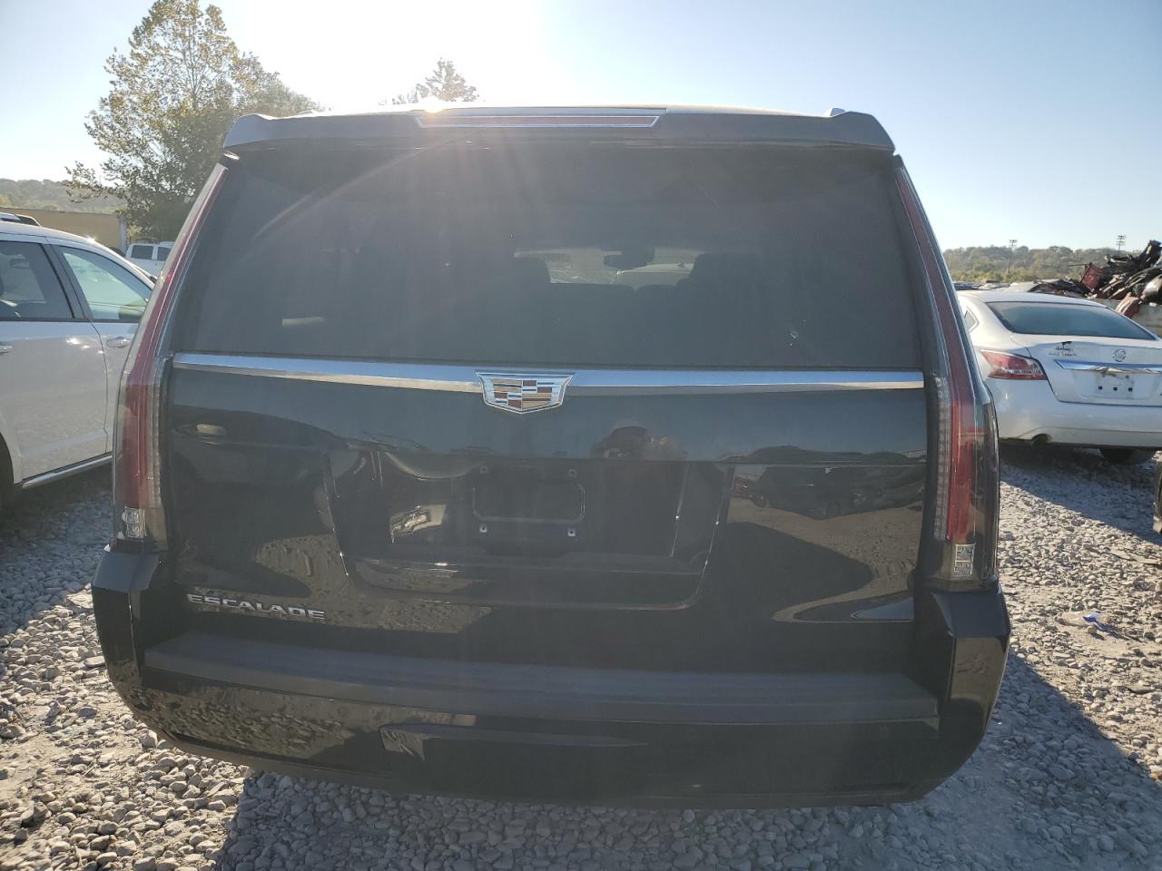 1GYS4HKJ3GR483825 2016 Cadillac Escalade Esv Luxury