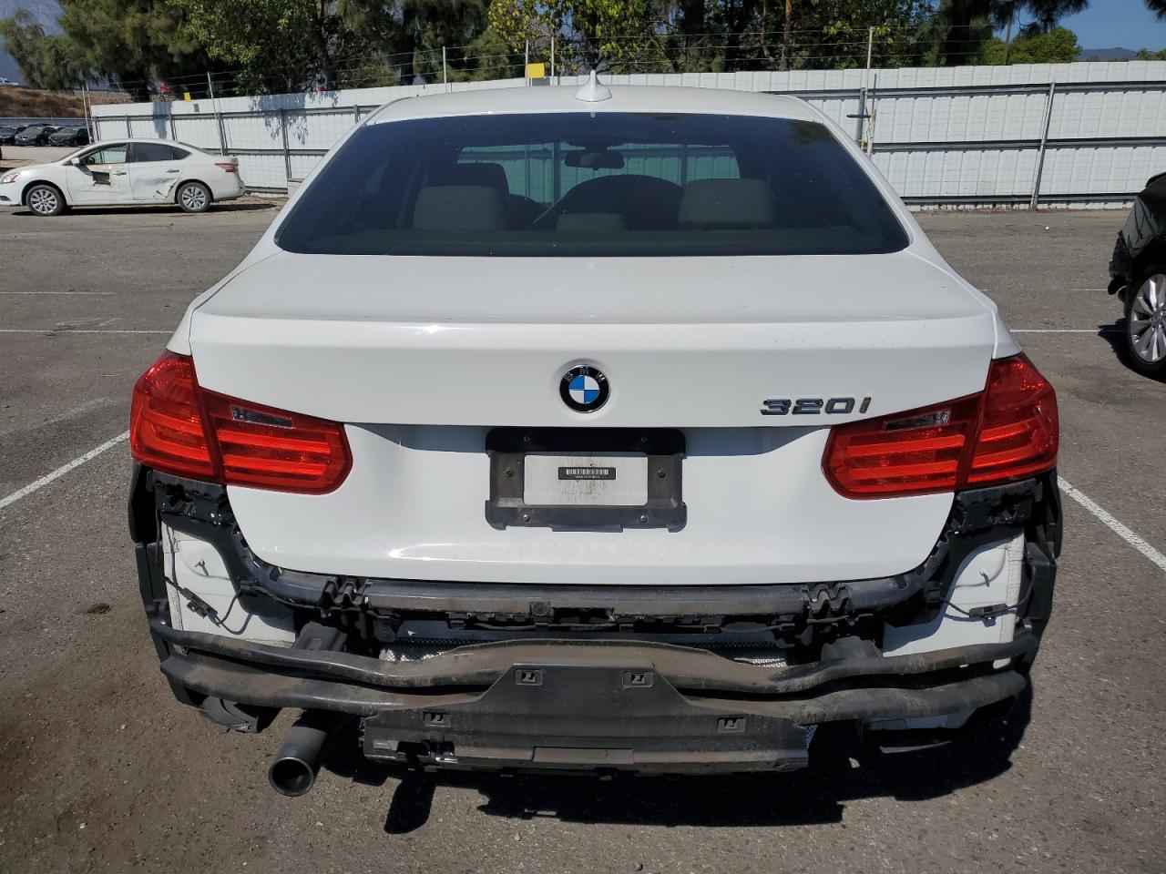 WBA3B1C51DF462393 2013 BMW 320 I