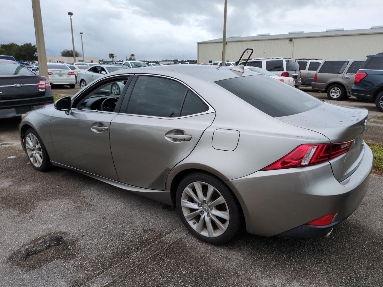 2014 Lexus IS - Image 2