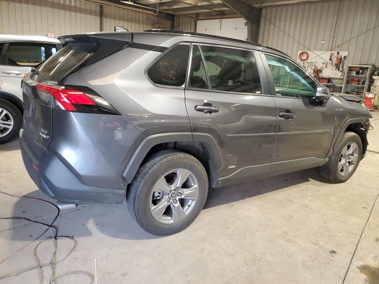 4T3RWRFV5NU068844 2022 Toyota Rav4 Xle