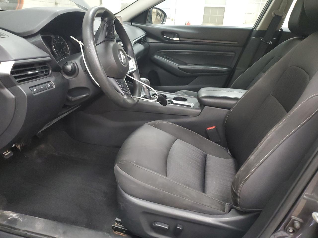 2020 Nissan Altima - Image 7