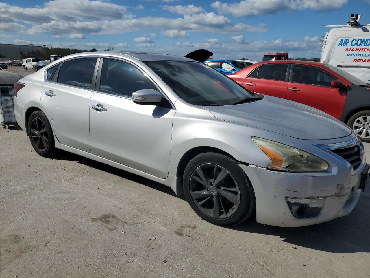 2013 Nissan Altima - Image 4