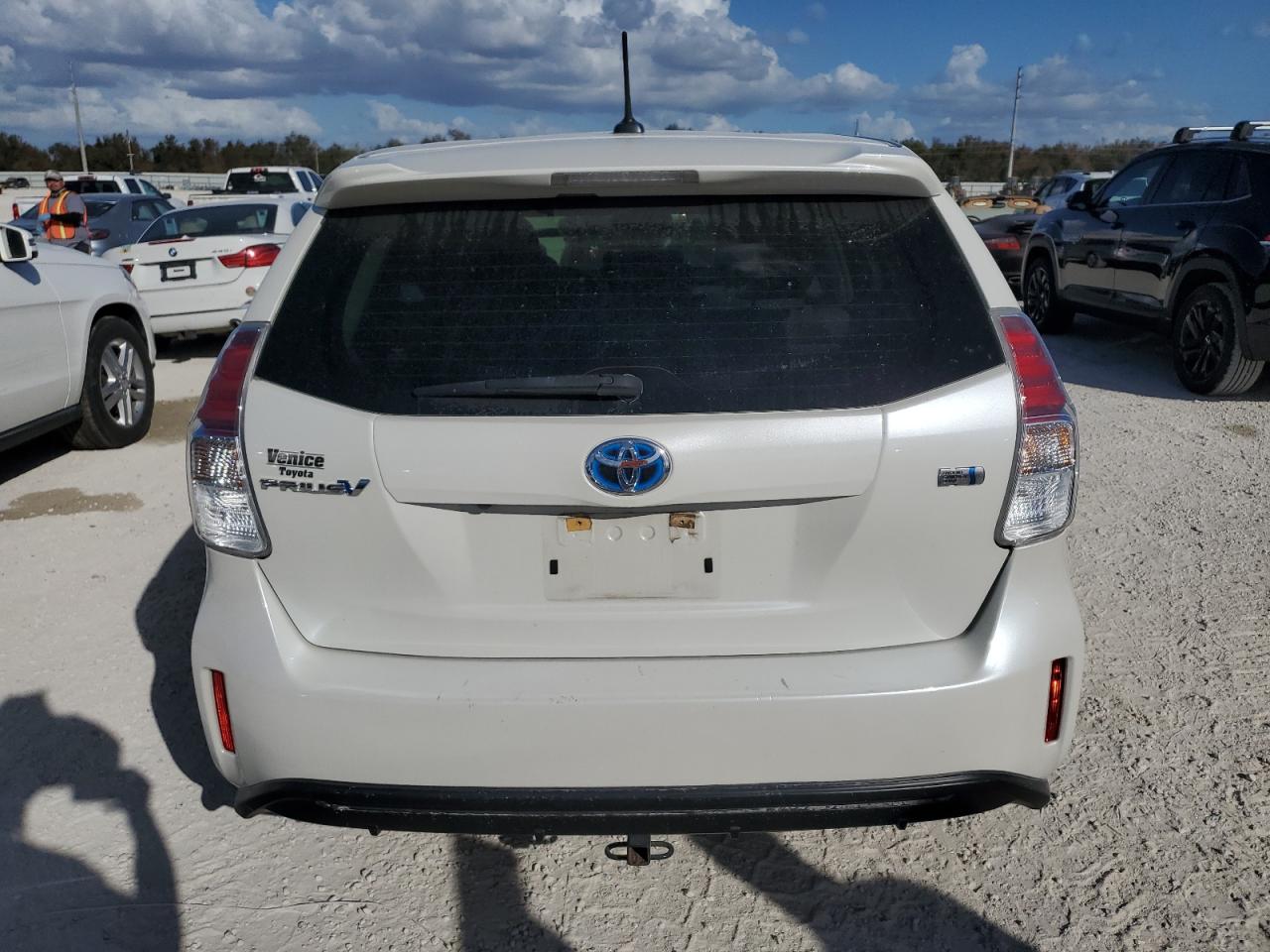 2017 Toyota Prius V VIN: JTDZN3EU6HJ061865 Lot: 76665294