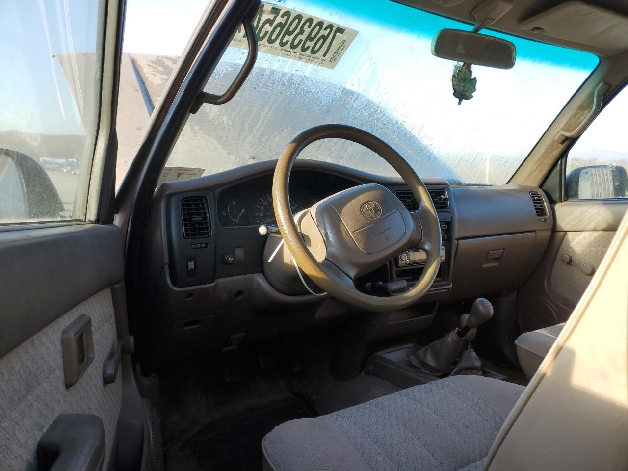 1997 Toyota Tacoma Xtracab VIN: 4TAWM72N3VZ308584 Lot: 76939654