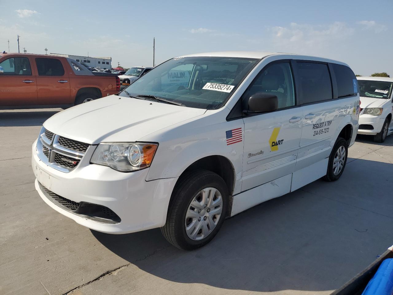 2017 Dodge Caravan - Image 1