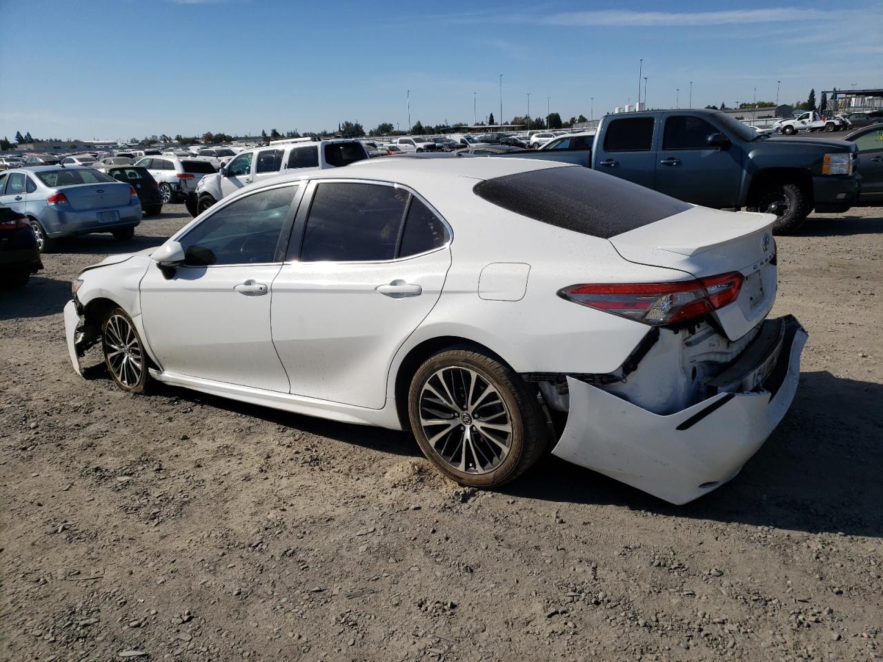 2018 Toyota Camry L VIN: JTNB11HK9J3004643 Lot: 77193174