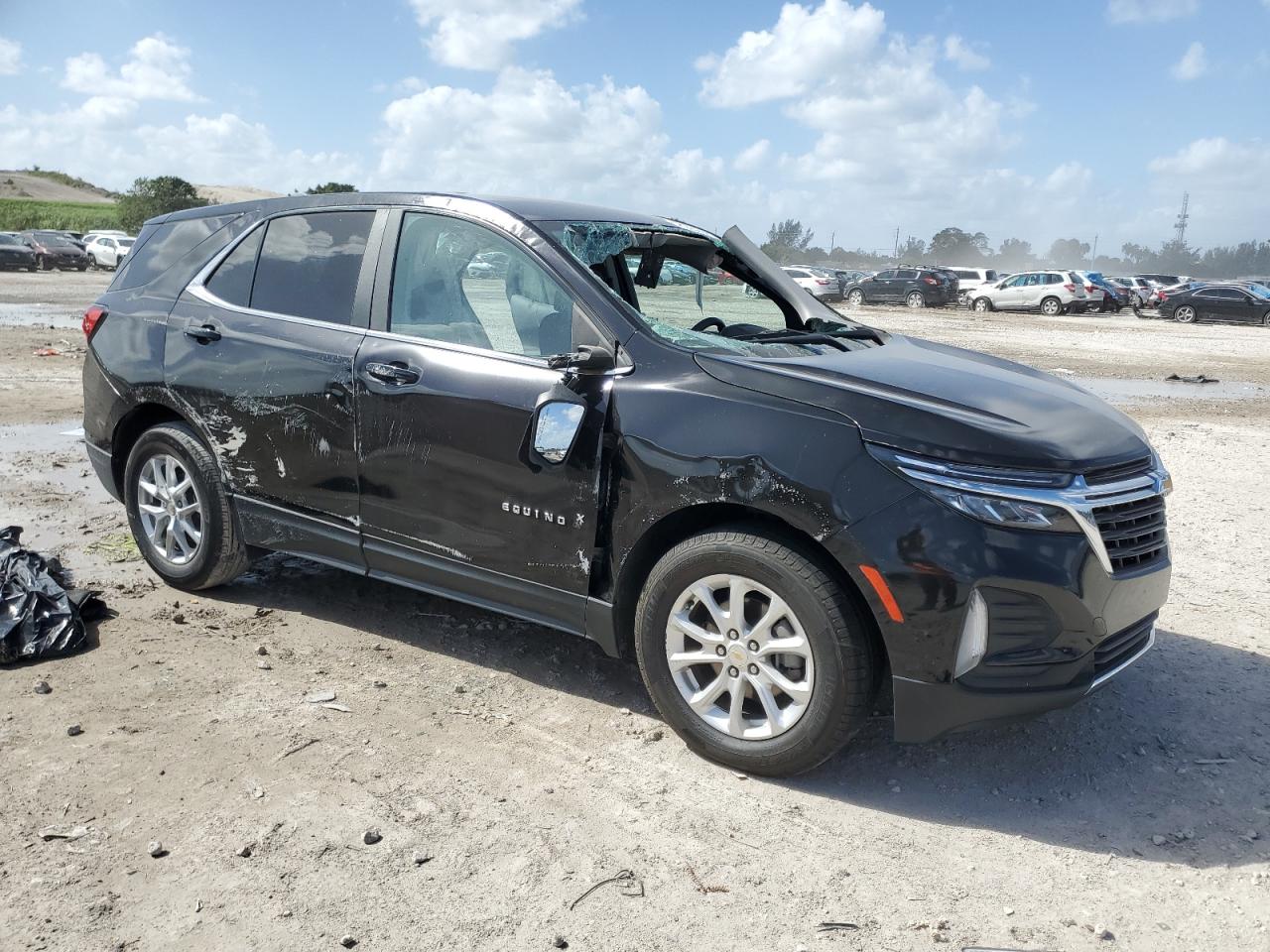 2022 Chevrolet Equinox - Image 4