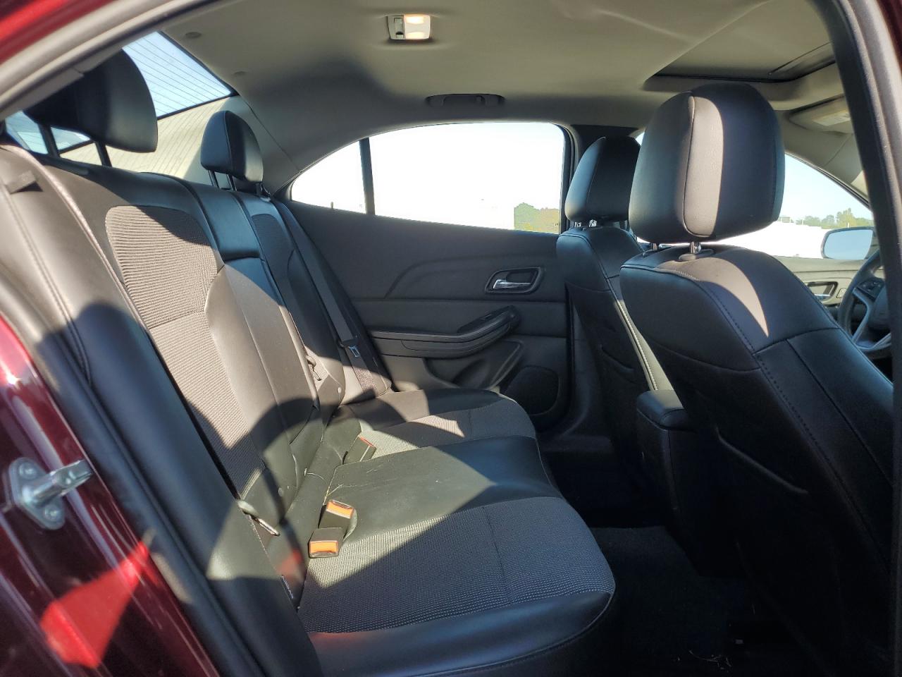 2015 Chevrolet Malibu - Image 10