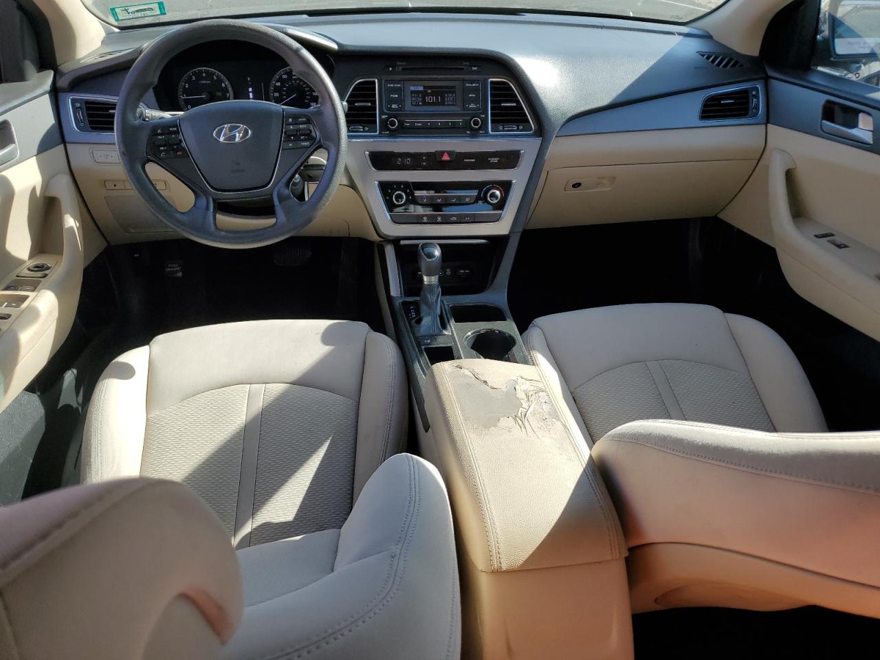 2016 Hyundai Sonata - Image 8