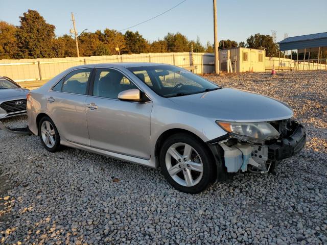  TOYOTA CAMRY 2014 Сріблястий