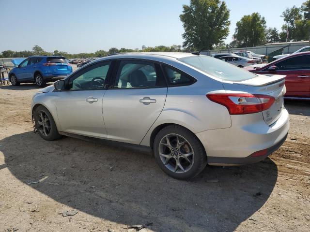 Sedans FORD FOCUS 2014 Silver