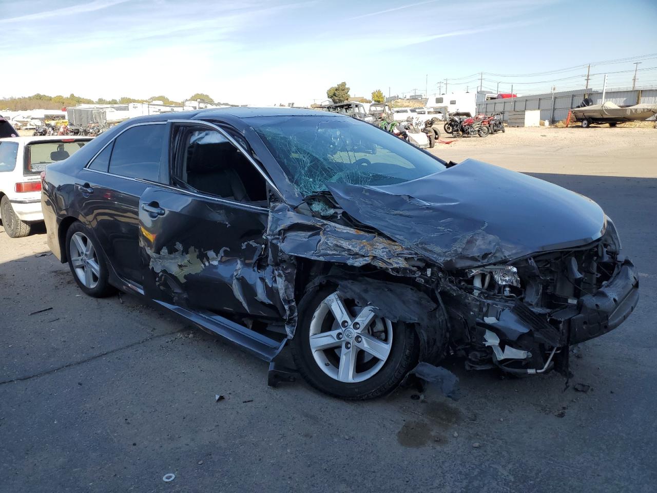 2014 Toyota Camry - Image 4