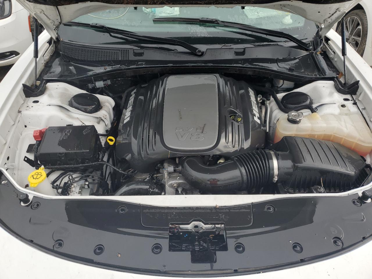 2020 Dodge Charger - Image 11