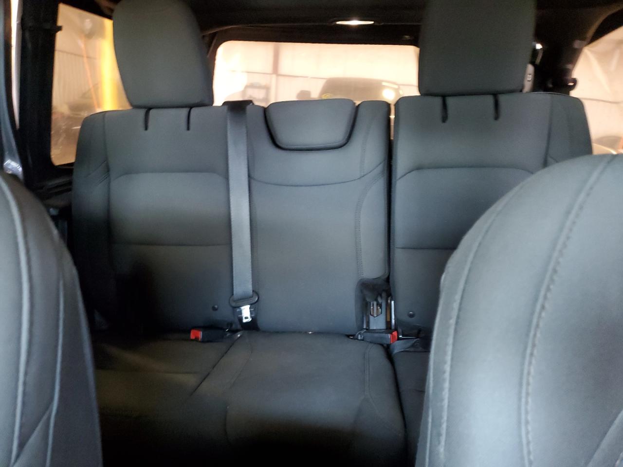 2018 Jeep Wrangler - Image 10