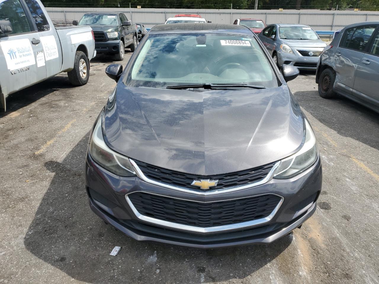 2017 Chevrolet Cruze - Image 5