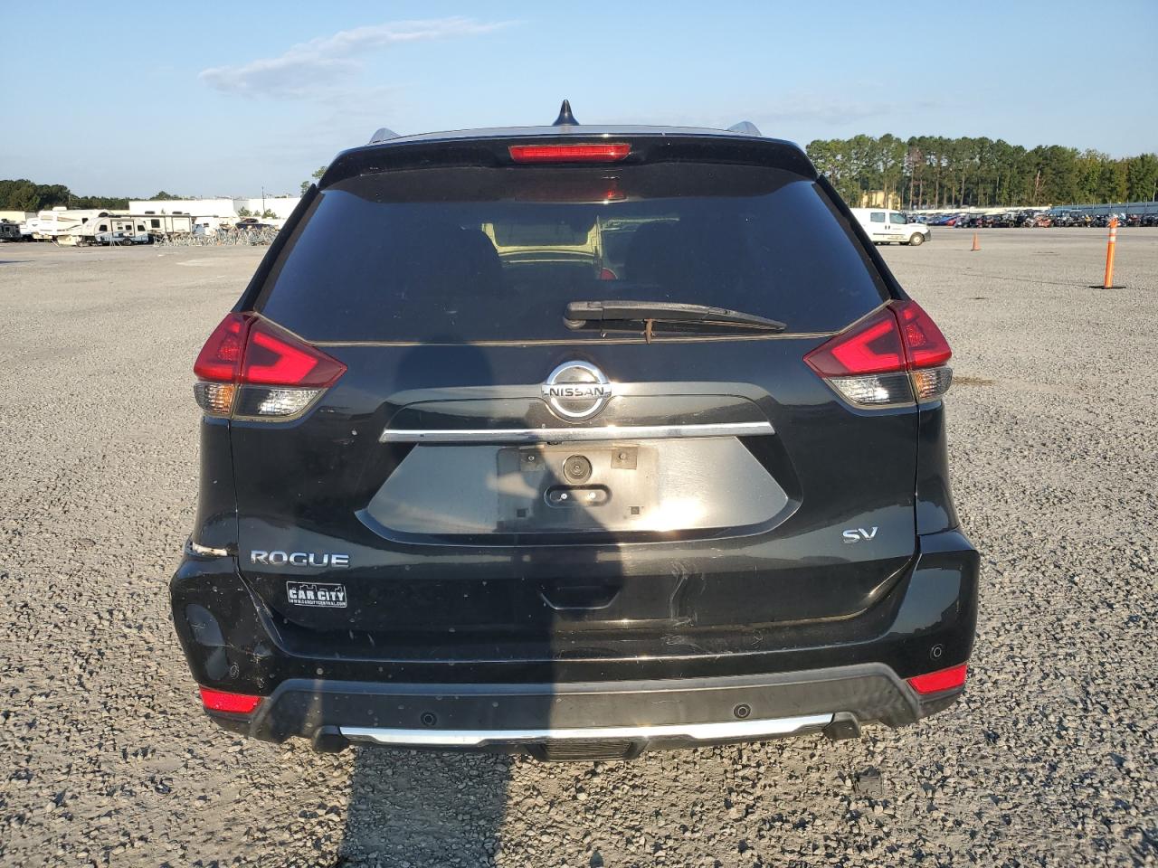 2019 Nissan Rogue S VIN: KNMAT2MT6KP531063 Lot: 74702474