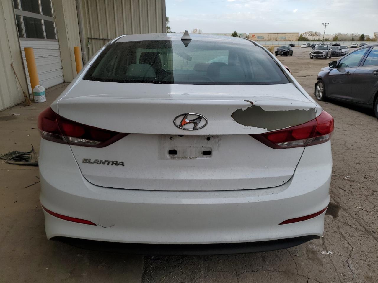 2017 Hyundai Elantra Se VIN: 5NPD84LF0HH060442 Lot: 77219644