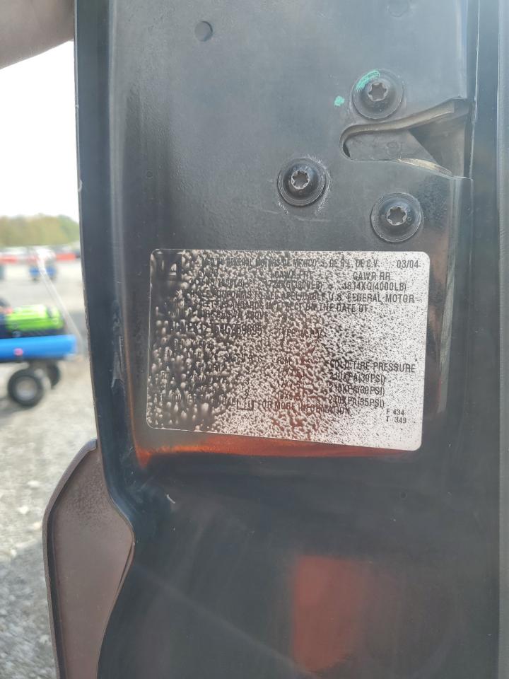 2004 Chevrolet Avalanche - Image 12