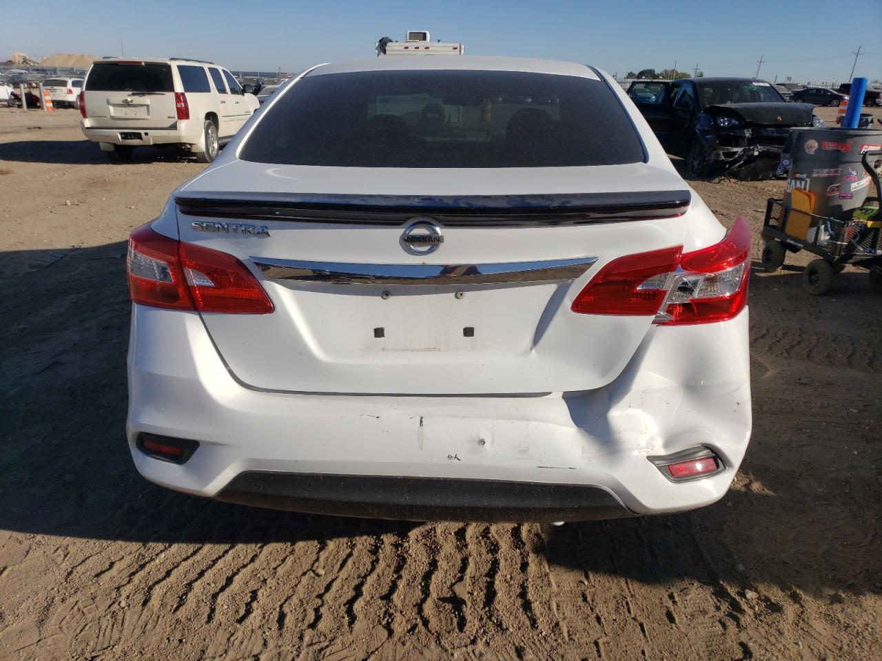 3N1AB7AP1JY269587 2018 Nissan Sentra S