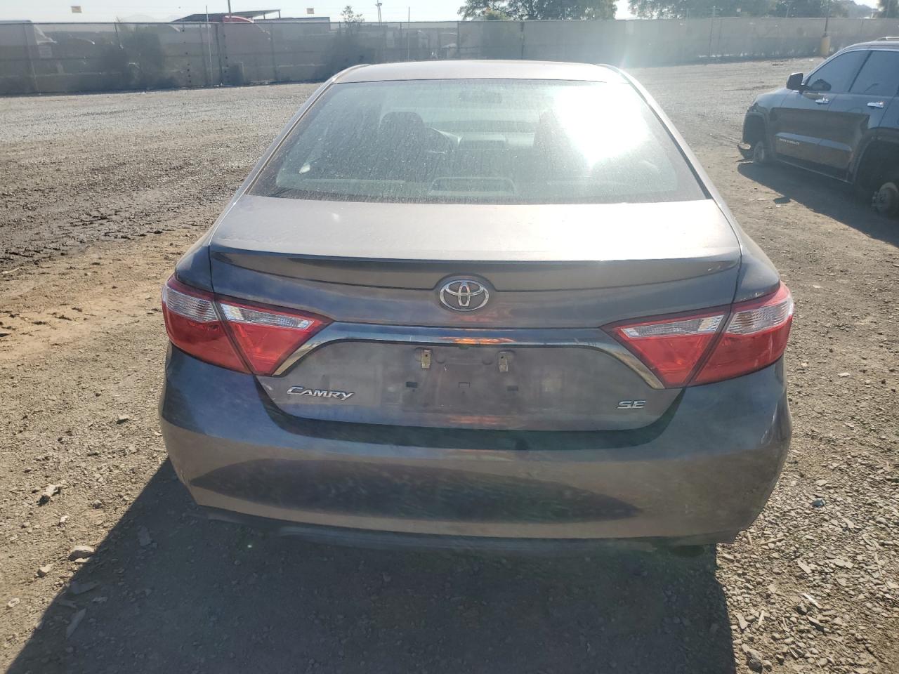 2015 Toyota Camry Le VIN: 4T1BF1FK7FU958703 Lot: 77222814