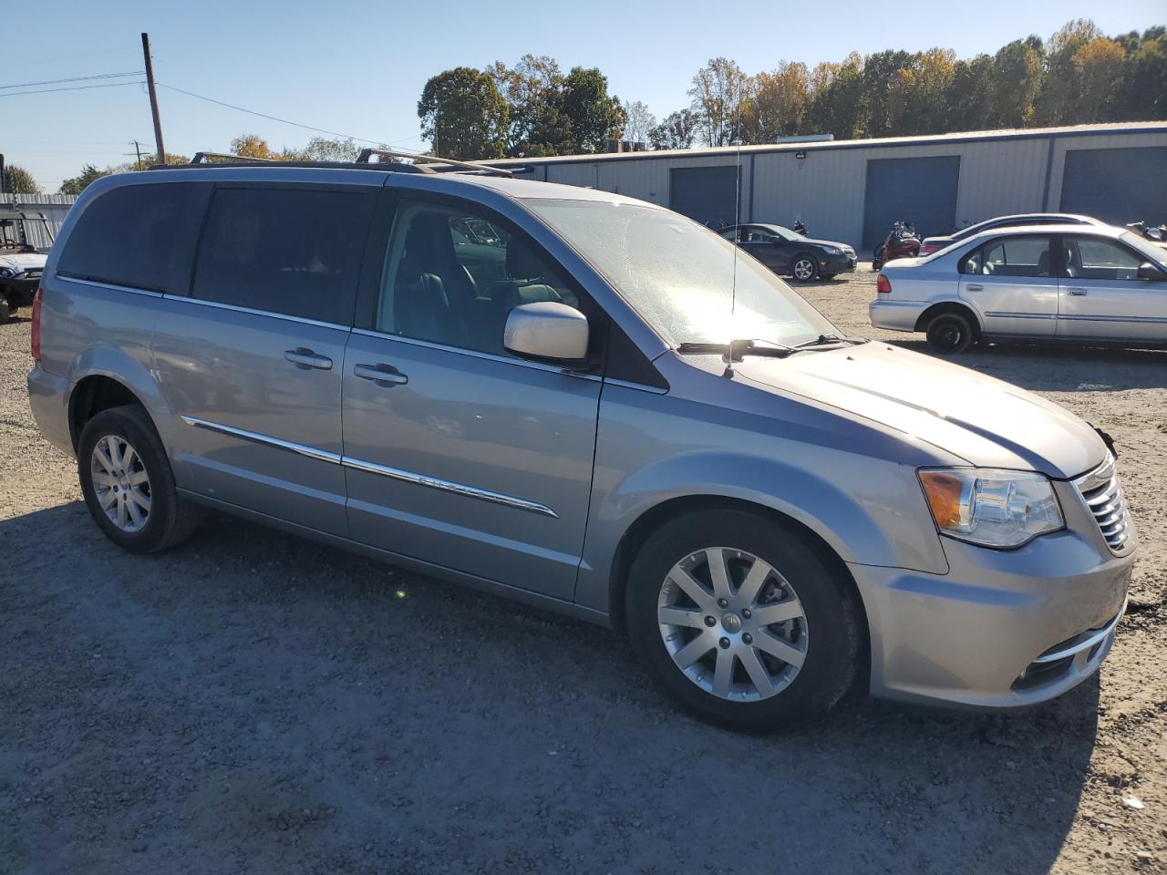 2015 Chrysler Town & Country - Image 4