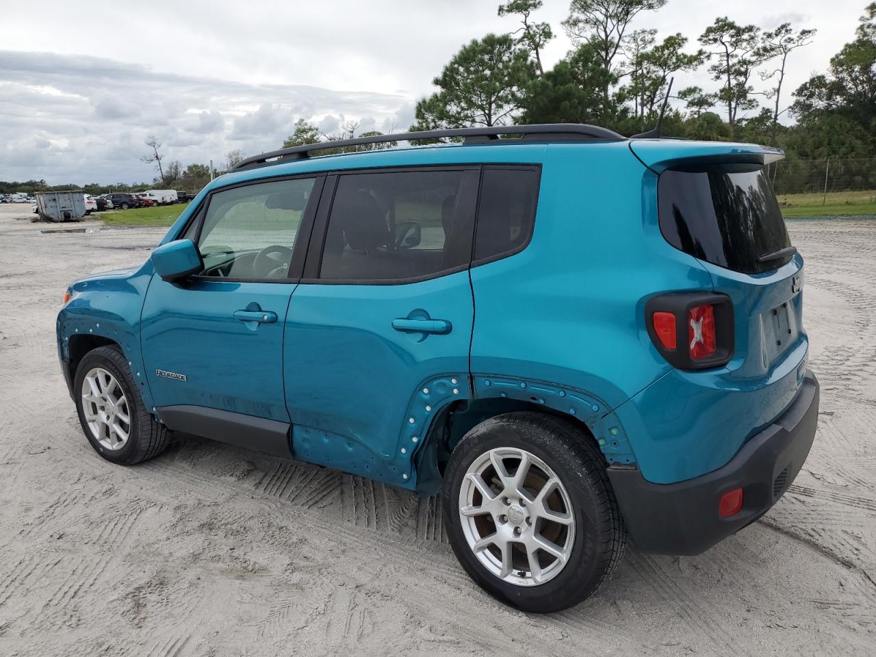 2019 Jeep Renegade - Image 2
