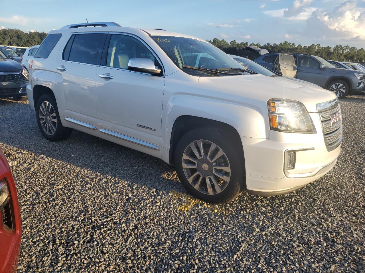 2GKFLRE32G6333945 2015 GMC Terrain Denali