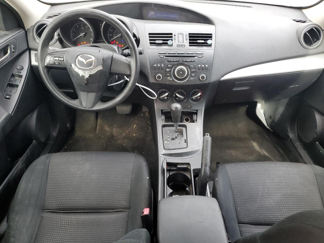 2013 Mazda 3 - Image 8
