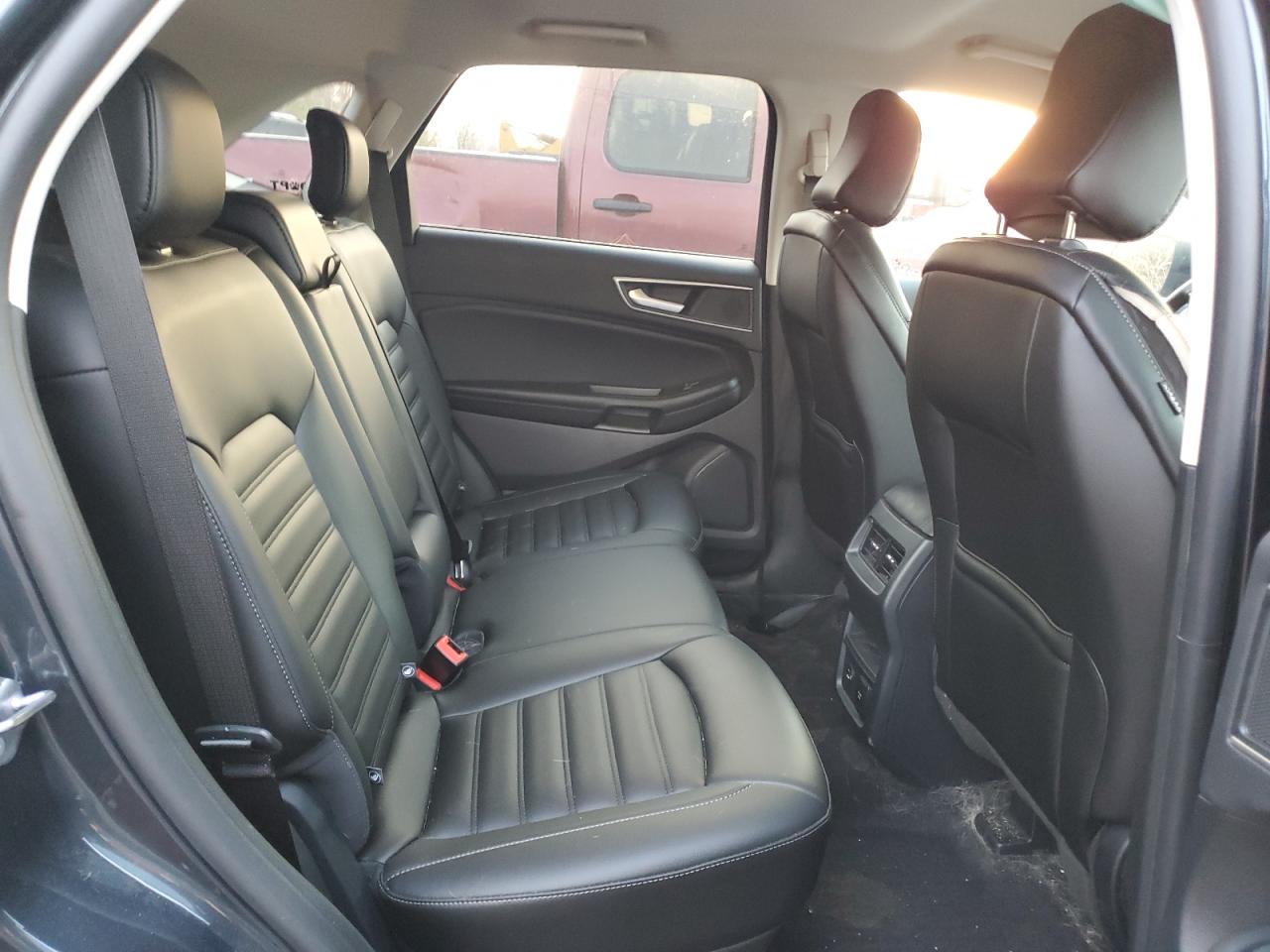 2022 Ford Edge - Image 11
