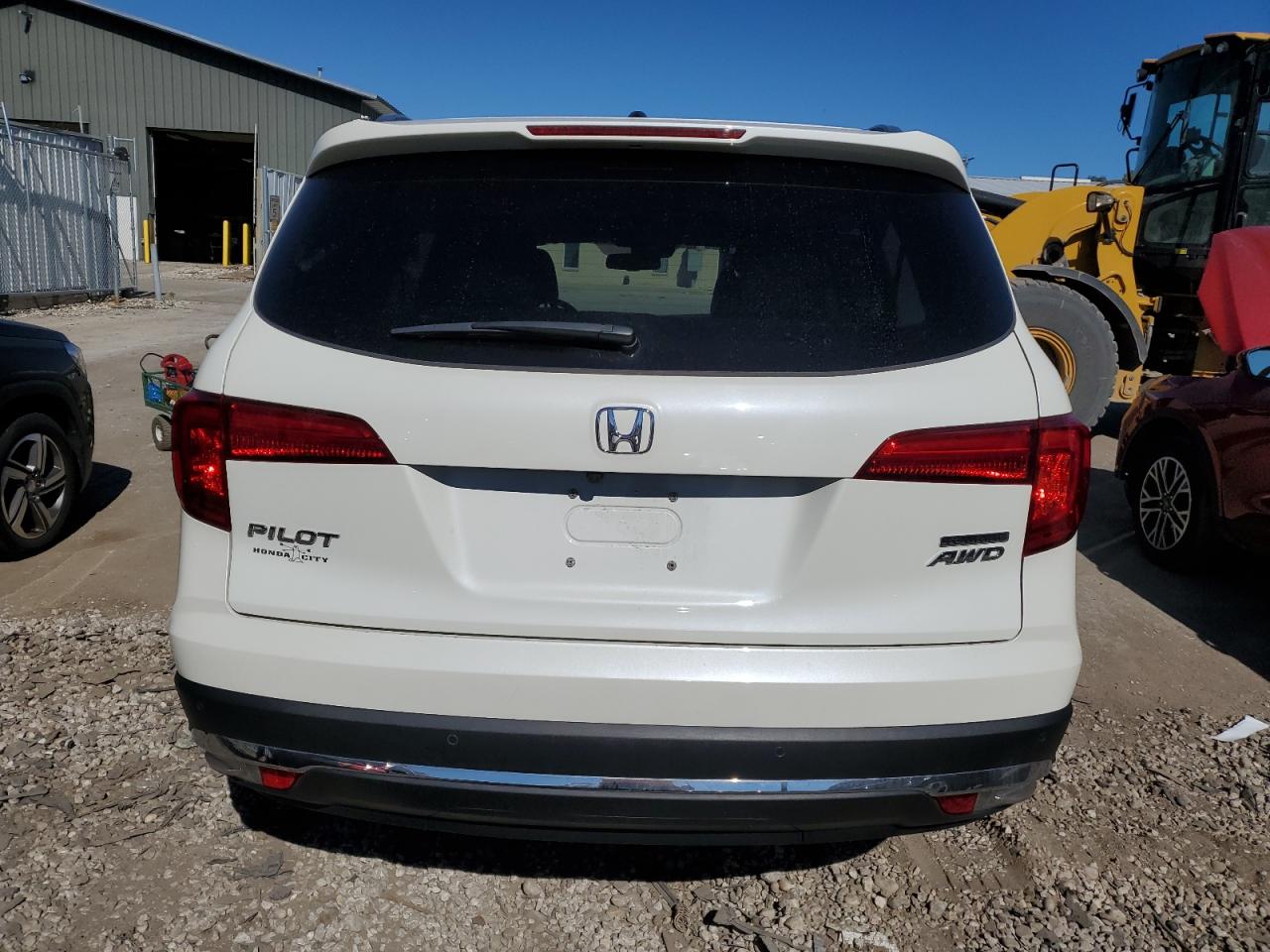 5FNYF6H91HB054153 2017 Honda Pilot Touring