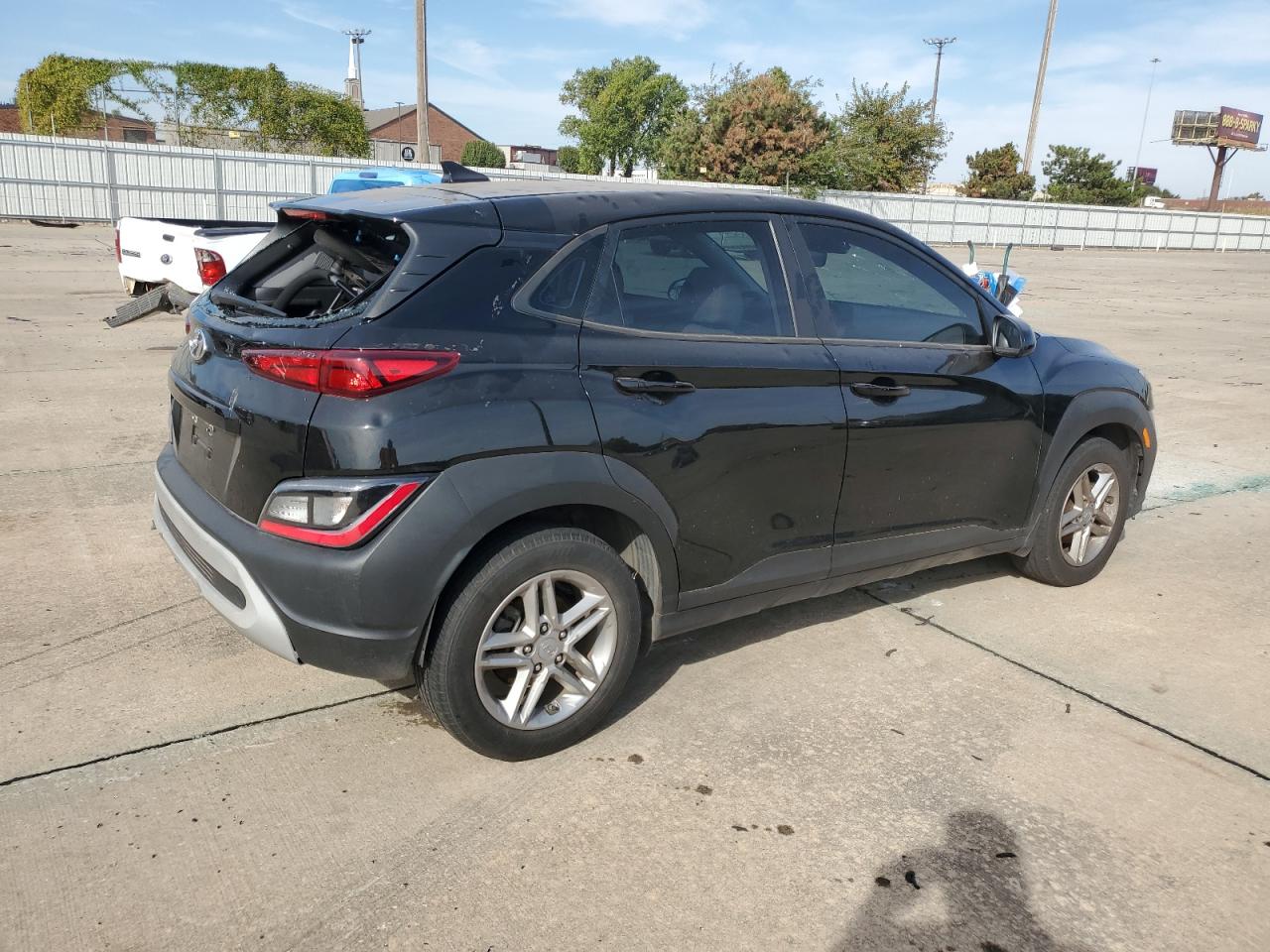 2022 Hyundai Kona - Image 3