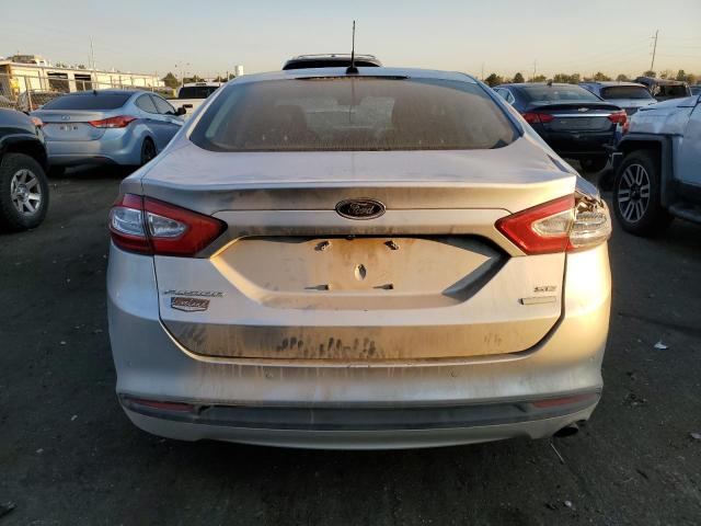 Sedans FORD FUSION 2016 Srebrny