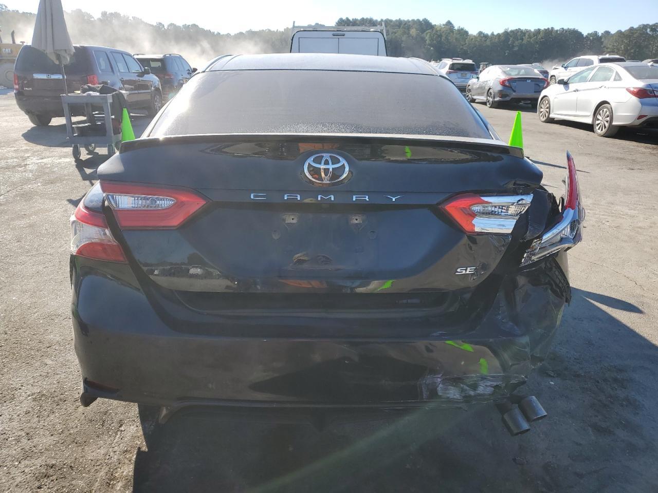 2018 Toyota Camry L VIN: 4T1B11HK9JU059717 Lot: 76958714