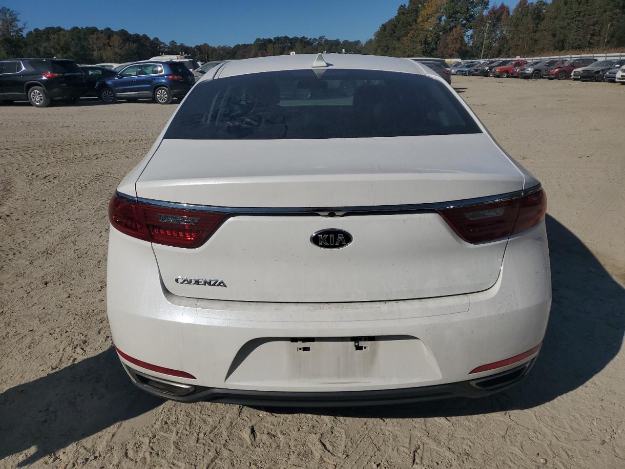 2018 Kia Cadenza Premium VIN: KNALB4J12J5127453 Lot: 77793854