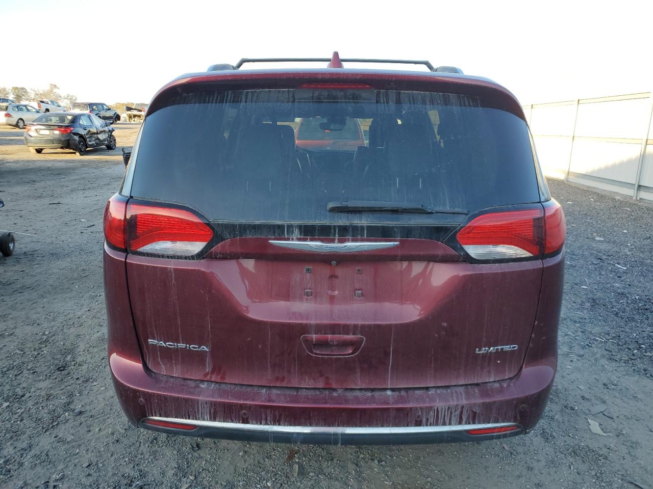 2018 Chrysler Pacifica - Image 6