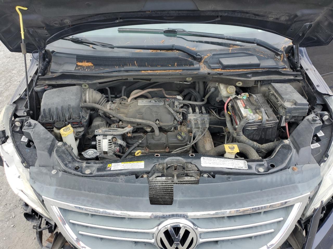 2V4RW3D11AR262729 2010 Volkswagen Routan Se