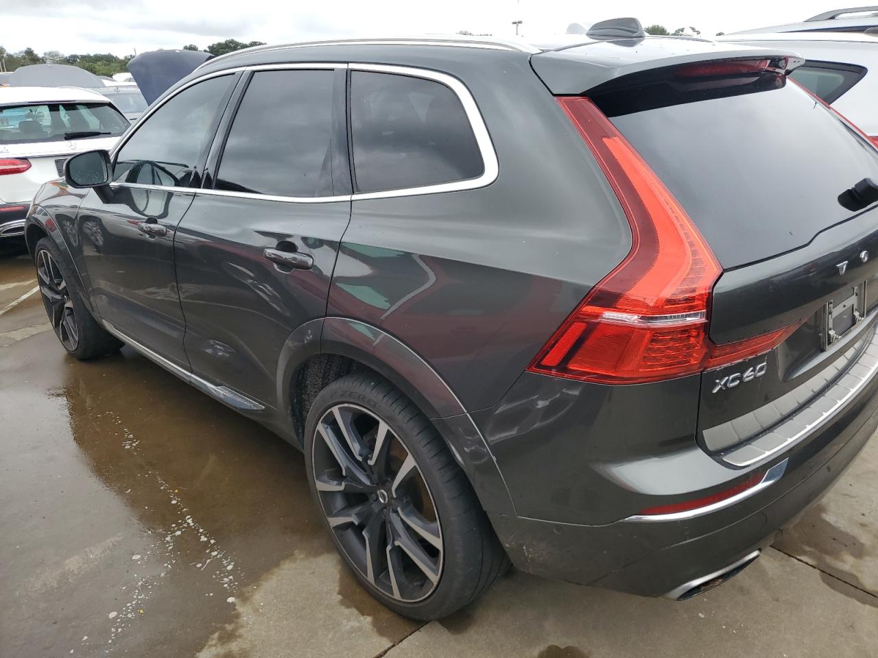 LYVA22RL1JB082350 2018 VOLVO XC60 - Image 2