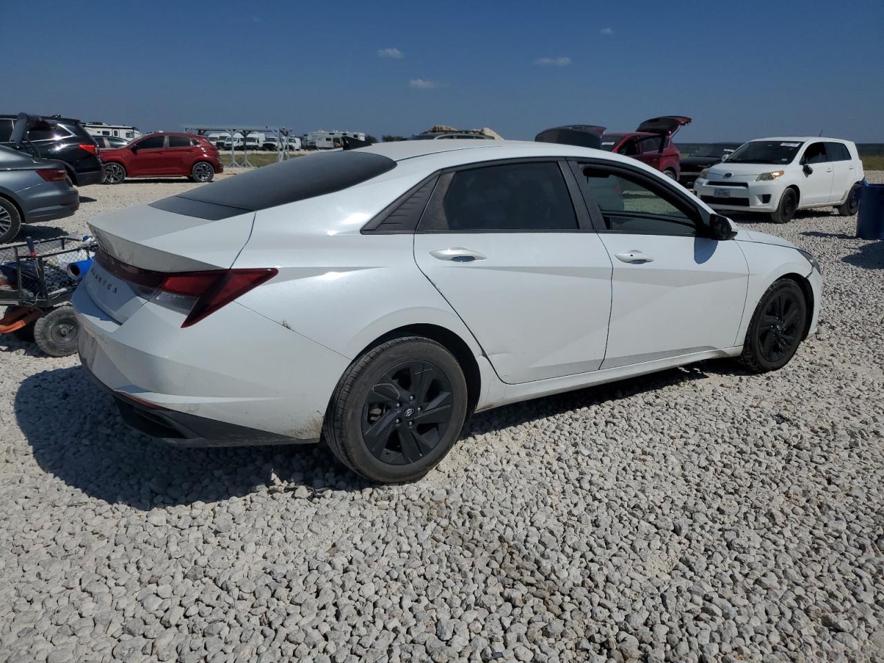 2021 Hyundai Elantra - Image 3