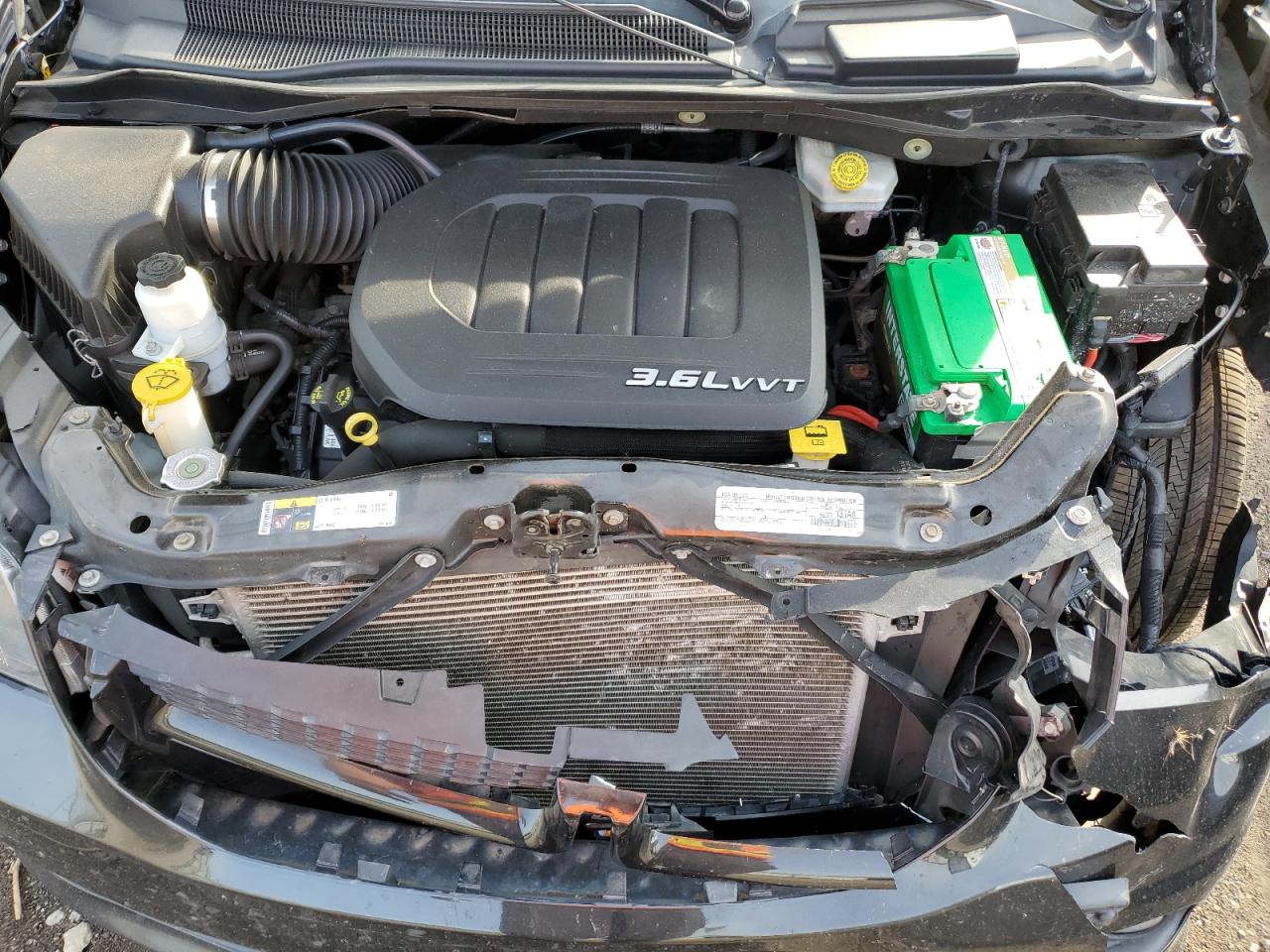 2018 Dodge Caravan - Image 12