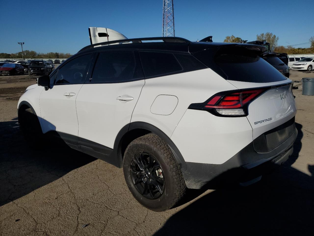 2023 Kia Sportage - Image 2