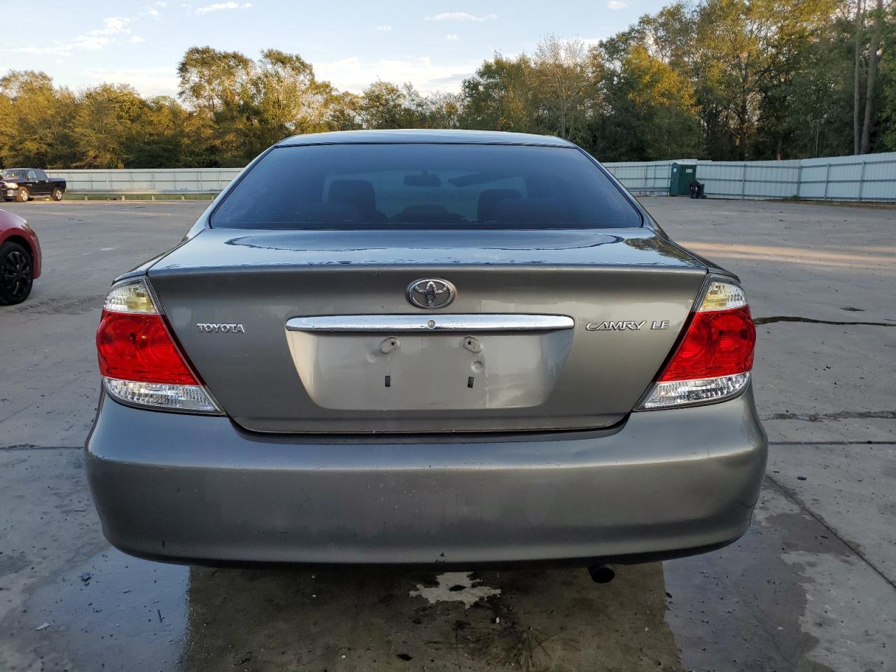 2005 Toyota Camry Le VIN: 4T1BE32K05U590352 Lot: 74998044