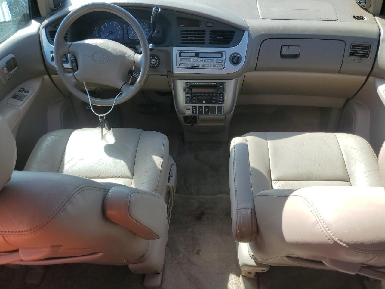 2002 Toyota Sienna Le VIN: 4T3ZF13C62U495093 Lot: 73634214