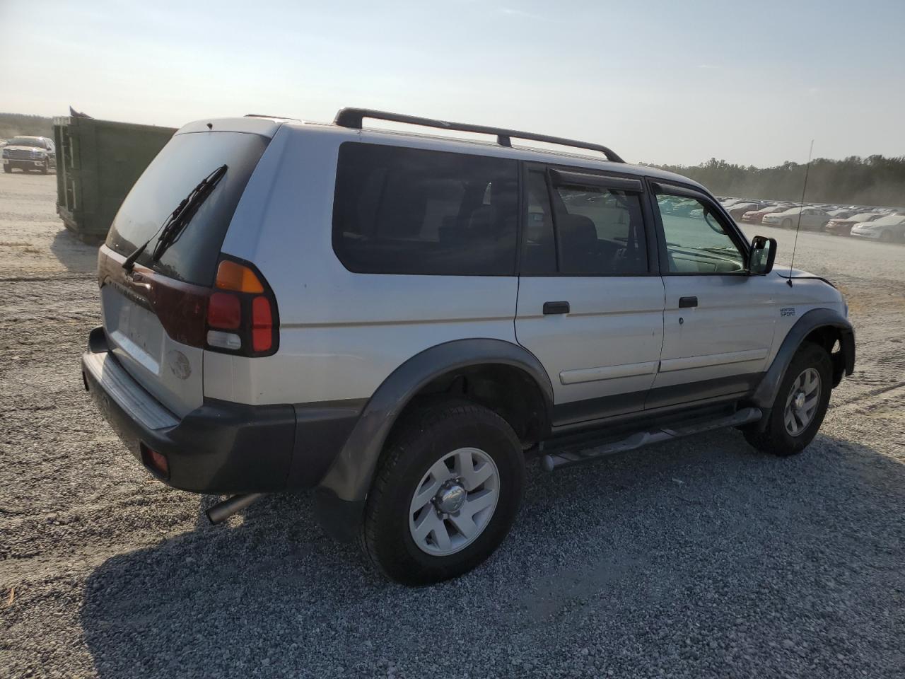 JA4LS31R32J037380 2002 Mitsubishi Montero Sport Xls