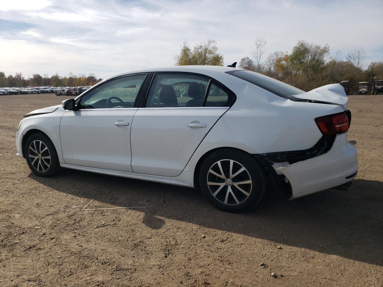 2018 Volkswagen Jetta - Image 2