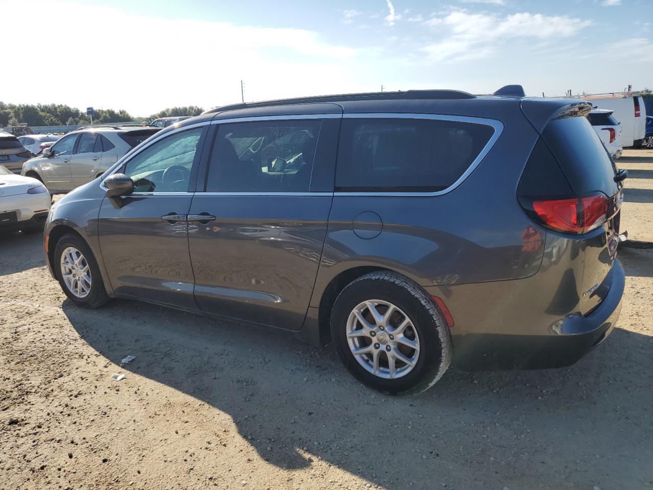 2C4RC1CG9JR288914 2018 CHRYSLER PACIFICA - Image 2