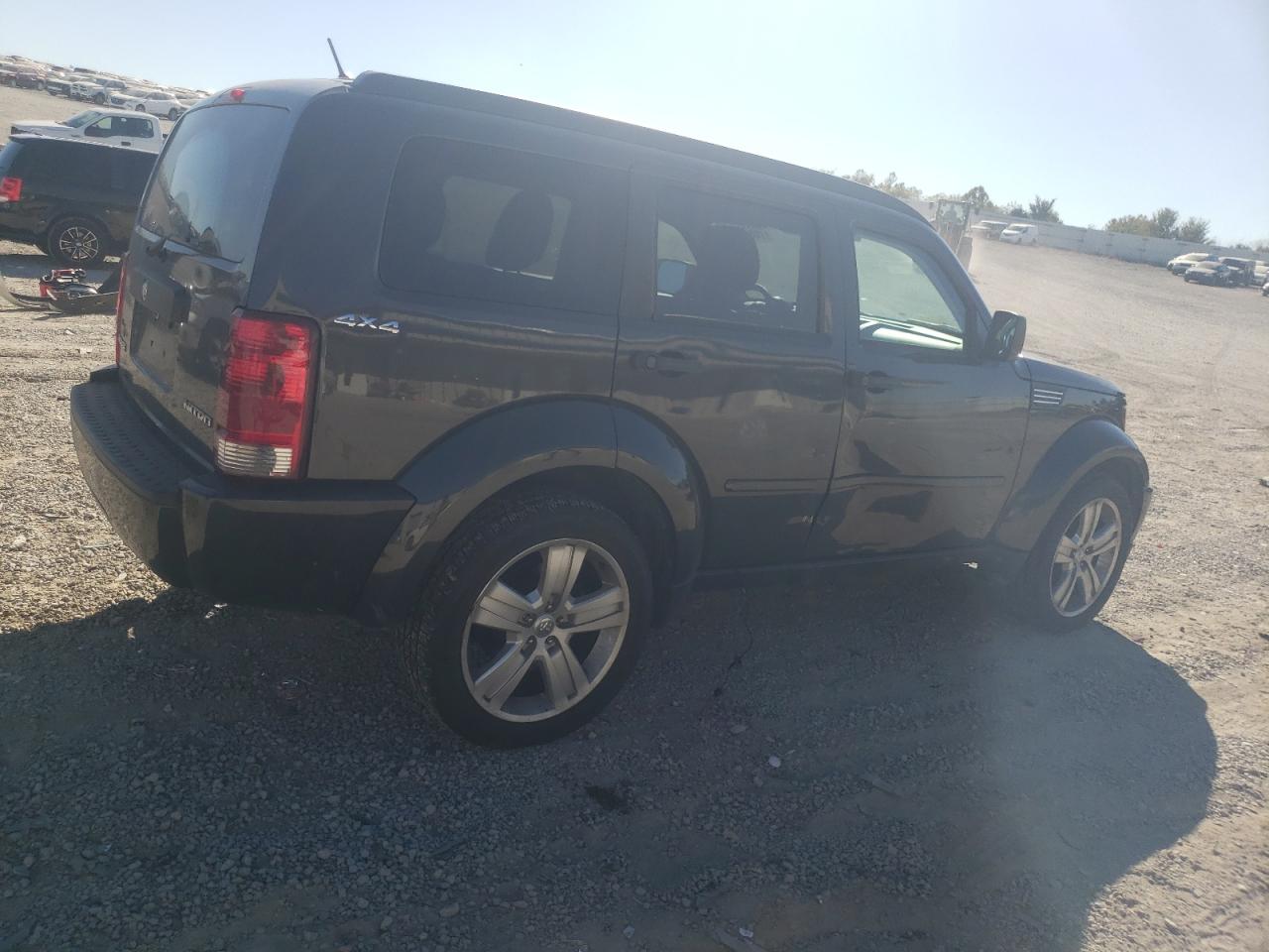 2011 Dodge Nitro - Image 3