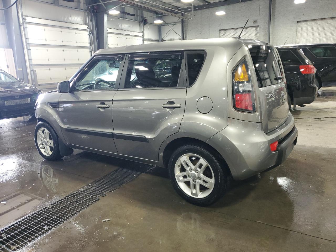 2011 Kia Soul + VIN: KNDJT2A24B7314817 Lot: 77971394