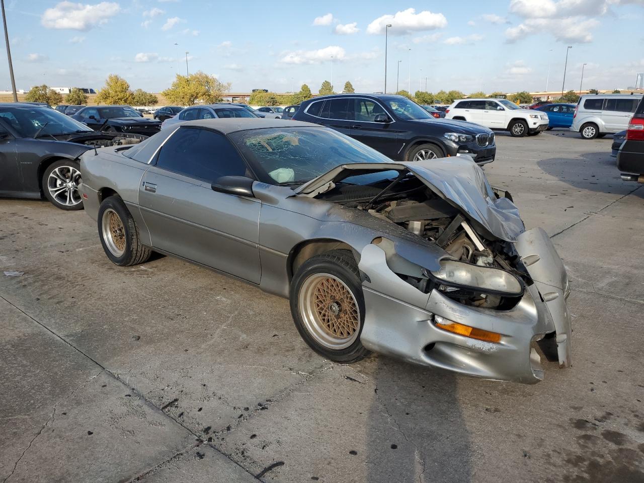 2001 Chevrolet Camaro - Image 4