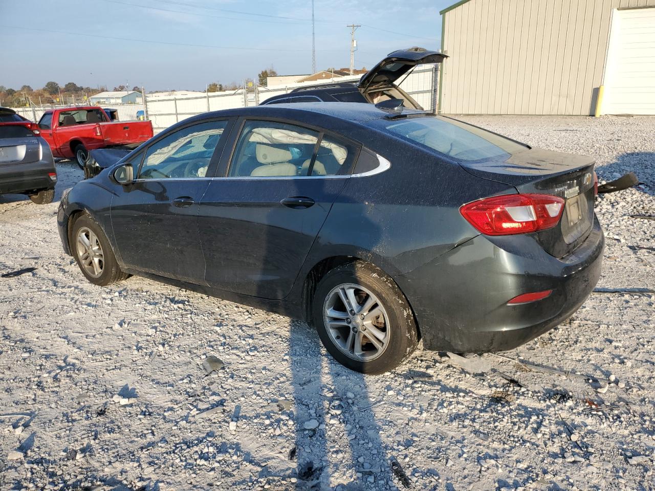 2017 Chevrolet Cruze - Image 2