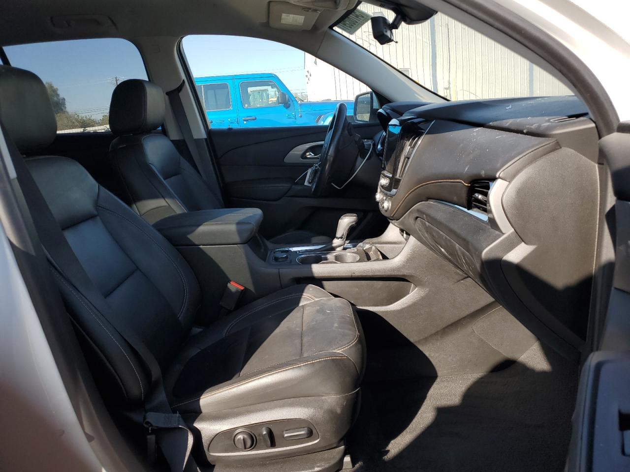 VIN 1GNERHKW4KJ272972 2019 CHEVROLET TRAVERSE no.5